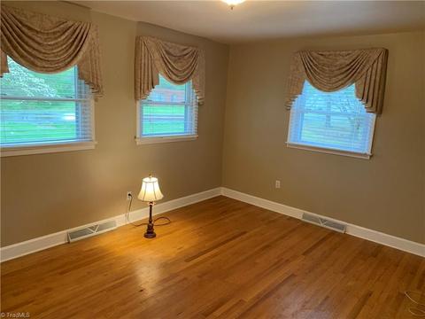 823 Summit Rd, Eden, NC 27288 photo 9