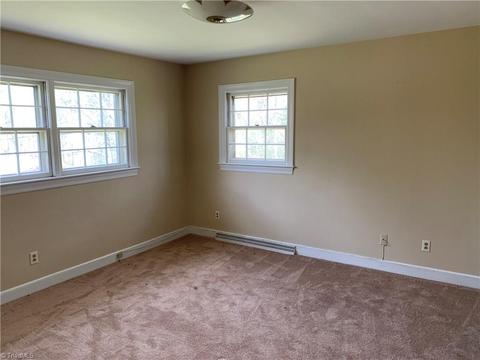 1707 Windsor Dr, High Point, NC 27262 photo 9