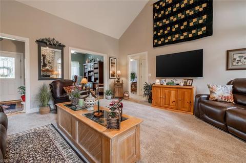 4000 Baytree Ct, High Point, NC 27265 photo 4