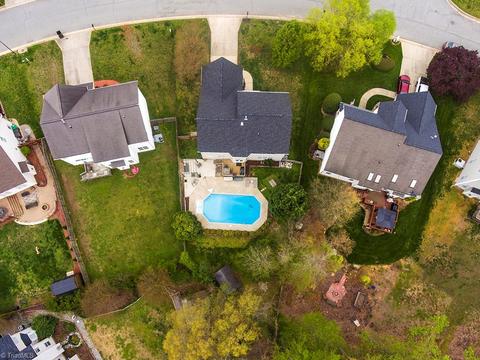 1842 Runner Stone Dr, High Point, NC 27265 photo 2