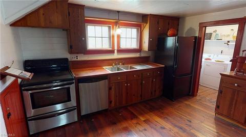 12617 Traphill Rd, Traphill, NC 28685 photo 10