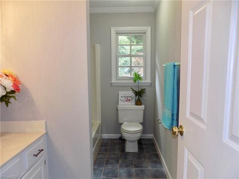 8025 Glengarriff Rd, Clemmons, NC 27012 photo 16