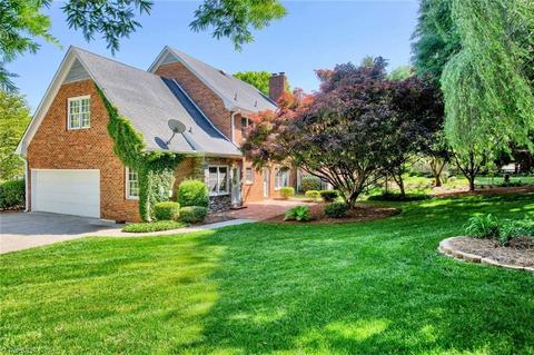 8025 Glengarriff Rd, Clemmons, NC 27012 photo 3