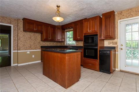 928 Sheffield Rd, Harmony, NC 28634 photo 5