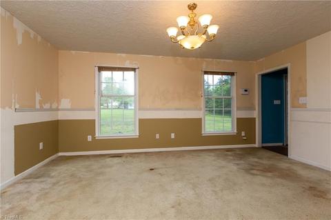 928 Sheffield Rd, Harmony, NC 28634 photo 7
