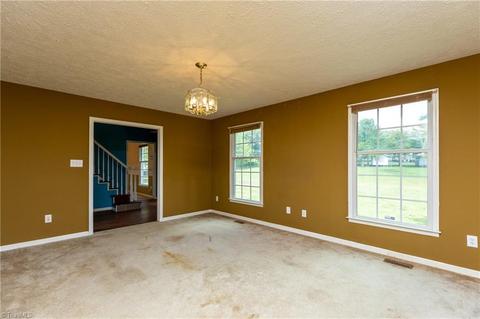 928 Sheffield Rd, Harmony, NC 28634 photo 3