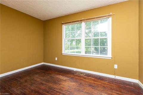 928 Sheffield Rd, Harmony, NC 28634 photo 8
