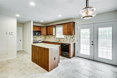 1613 Ross Wood Rd, Trinity, NC 27370 photo 11