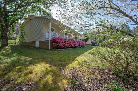 4340 Stone Ridge Dr, Trinity, NC 27370 photo 3