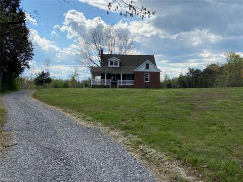 2876 Perch Rd, Pinnacle, NC 27043 photo 11