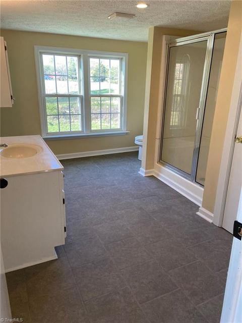 2876 Perch Rd, Pinnacle, NC 27043 photo 9