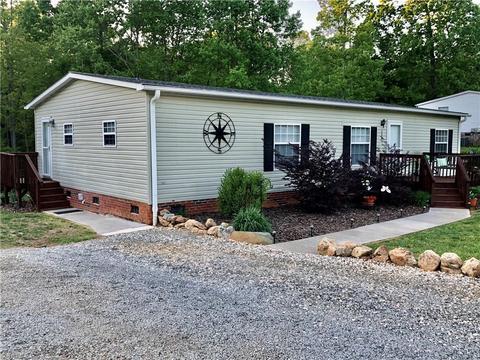 2921 Eagle Point Dr, Trinity, NC 27370 photo 3