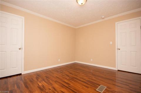 2921 Eagle Point Dr, Trinity, NC 27370 photo 19