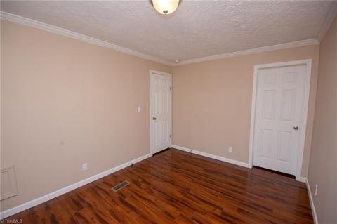 2921 Eagle Point Dr, Trinity, NC 27370 photo 14