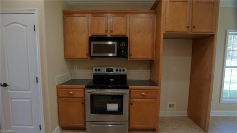 6689 Elm Hill Dr, Clemmons, NC 27012 photo 9