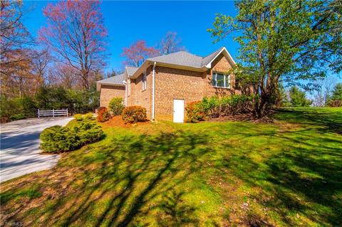 176 Troon Ave, Roaring Gap, NC 28668 photo 2