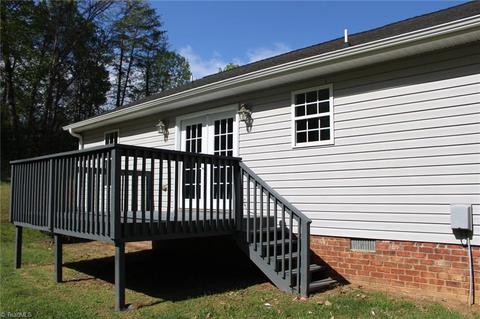 304 Wray St, Mayodan, NC 27027 photo 12