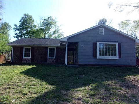 2139 Rivermeade Dr, High Point, NC 27265 photo 2