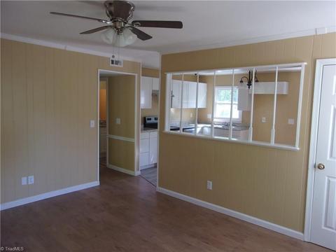 2139 Rivermeade Dr, High Point, NC 27265 photo 9