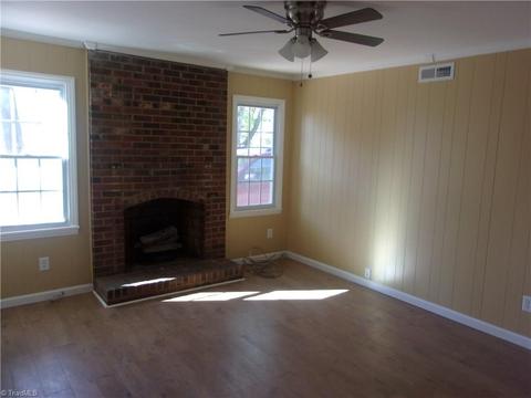2139 Rivermeade Dr, High Point, NC 27265 photo 10
