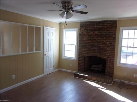 2139 Rivermeade Dr, High Point, NC 27265 photo 8