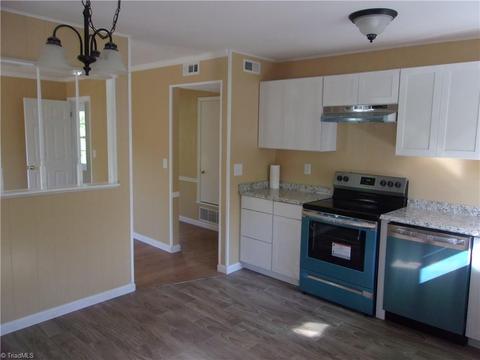 2139 Rivermeade Dr, High Point, NC 27265 photo 13
