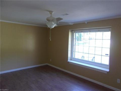 2139 Rivermeade Dr, High Point, NC 27265 photo 5