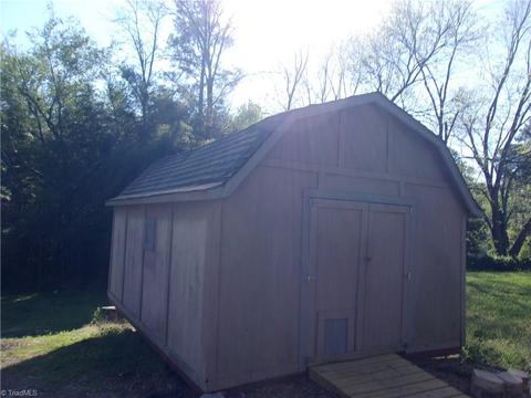 2139 Rivermeade Dr, High Point, NC 27265 photo 30