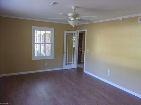 2139 Rivermeade Dr, High Point, NC 27265 photo 7