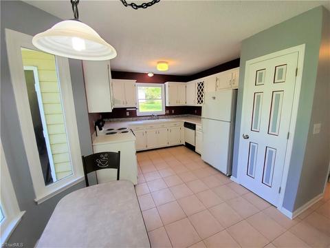 217 Winfield Dr, King, NC 27021 photo 8