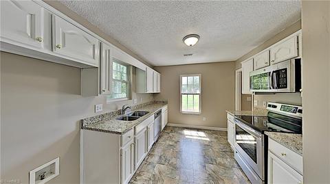 916 James Rd, High Point, NC 27265 photo 4