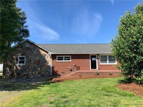 110 Mowery Dr, High Point, NC 27262 photo 1