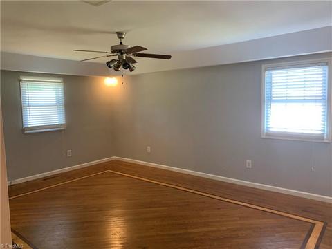 110 Mowery Dr, High Point, NC 27262 photo 9