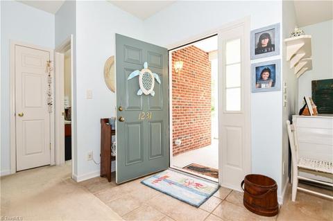1231 Hampton Park Dr, High Point, NC 27265 photo 3