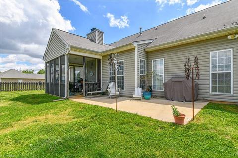 1231 Hampton Park Dr, High Point, NC 27265 photo 20