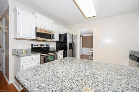 3113 Timberwolf Ave, High Point, NC 27265 photo 9