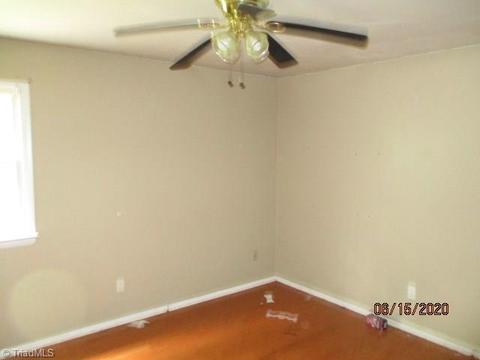 524 Mountainbrook Dr, King, NC 27021 photo 6