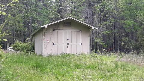 676 Flat Swamp Rd, Denton, NC 27239 photo 3