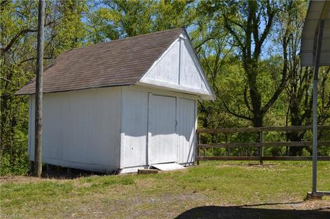 647 Lowe Rd, Madison, NC 27025 photo 29
