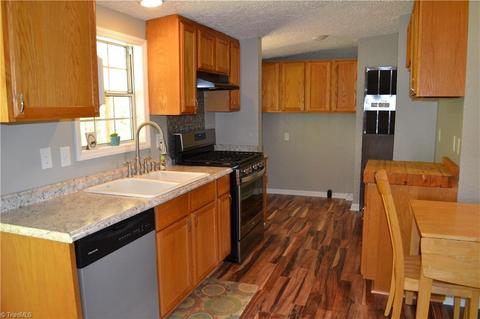 647 Lowe Rd, Madison, NC 27025 photo 4