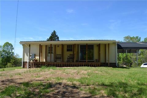 647 Lowe Rd, Madison, NC 27025 photo 2