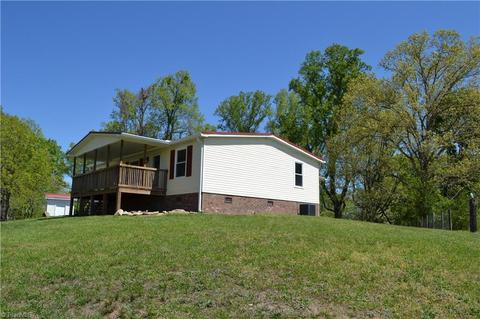 647 Lowe Rd, Madison, NC 27025 photo 3