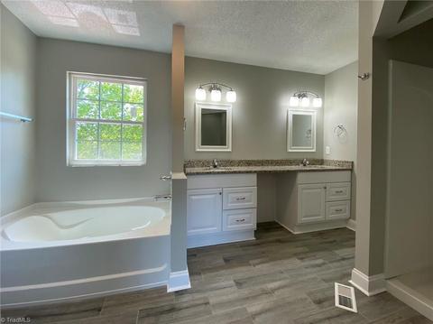 1601 Oberlin Dr, High Point, NC 27265 photo 12