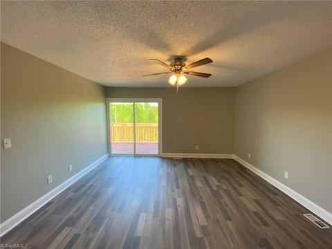 1601 Oberlin Dr, High Point, NC 27265 photo 9