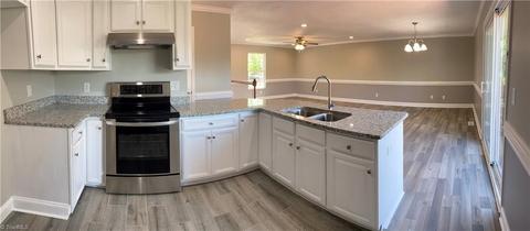 1601 Oberlin Dr, High Point, NC 27265 photo 6