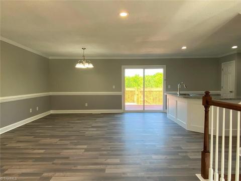 1601 Oberlin Dr, High Point, NC 27265 photo 2