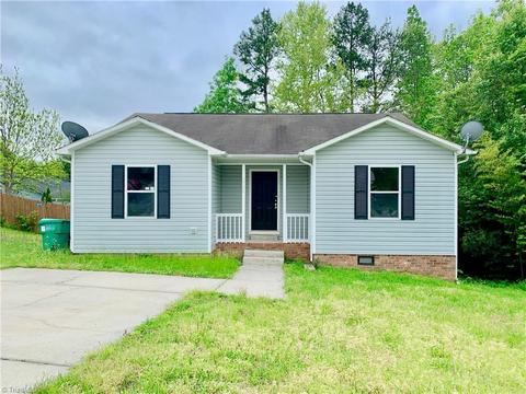 2706 Reginald Ct, High Point, NC 27260 photo 1