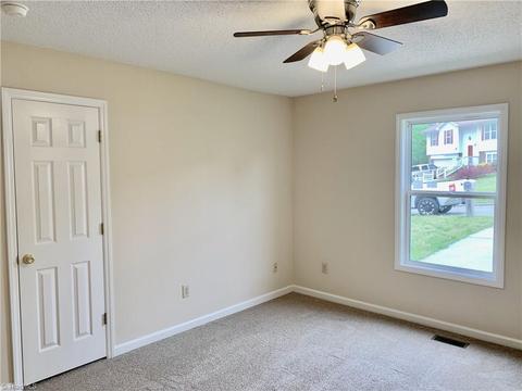 2706 Reginald Ct, High Point, NC 27260 photo 13