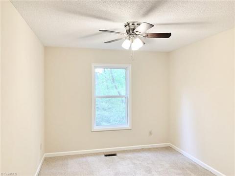 2706 Reginald Ct, High Point, NC 27260 photo 17