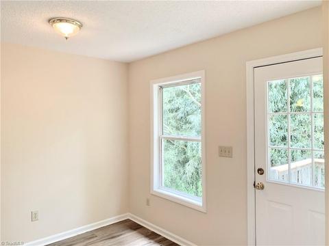 2706 Reginald Ct, High Point, NC 27260 photo 5